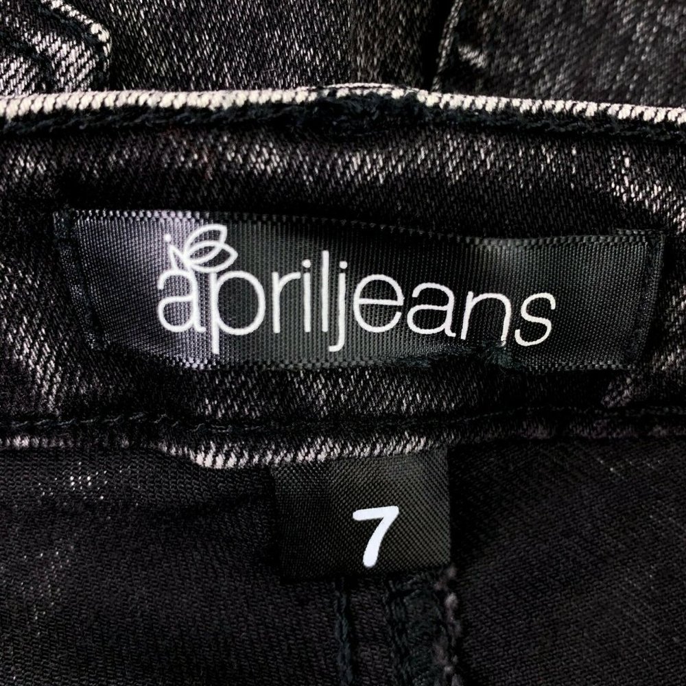 April Distressed Cropped Raw Hem Acid Wash Jeans 7 - Picture 5 of 8
